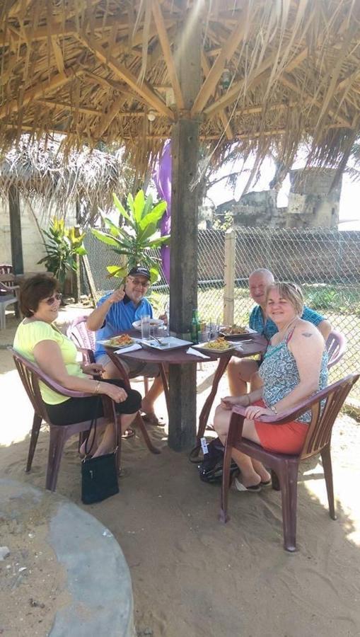 Oyo 459 Barasti Beach Resort Kalutara Kültér fotó