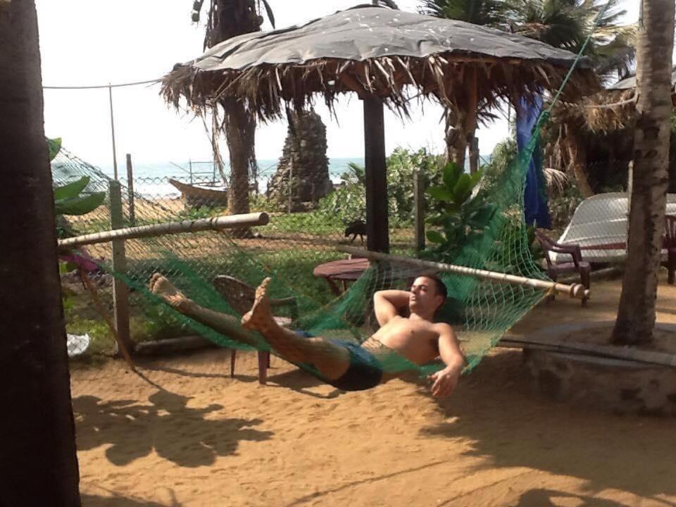 Oyo 459 Barasti Beach Resort Kalutara Kültér fotó