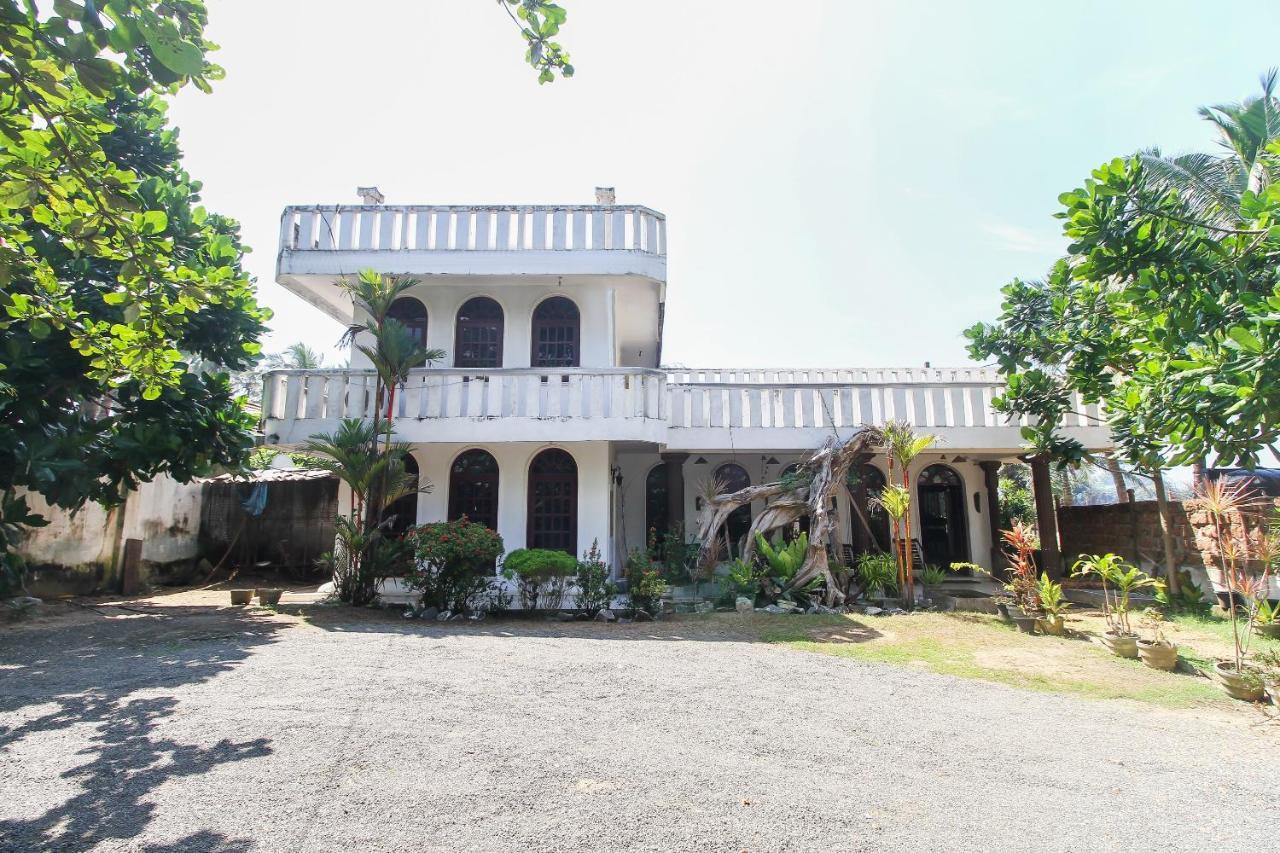 Oyo 459 Barasti Beach Resort Kalutara Kültér fotó