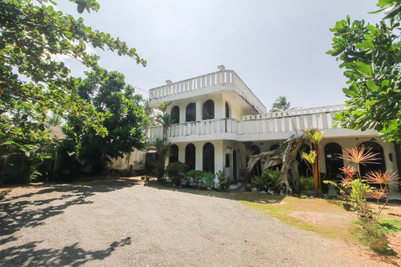 Oyo 459 Barasti Beach Resort Kalutara Kültér fotó