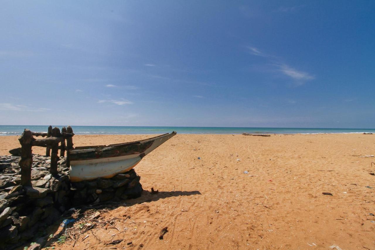 Oyo 459 Barasti Beach Resort Kalutara Kültér fotó